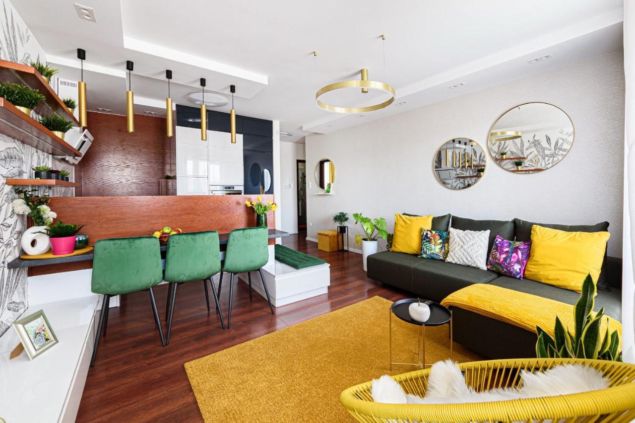 Hid19 Apartman Gyor Belvaros-Free Parking-Terrace Az Rq Vizi Elmenypark Es Gyogyfuerdonel Bagian luar foto