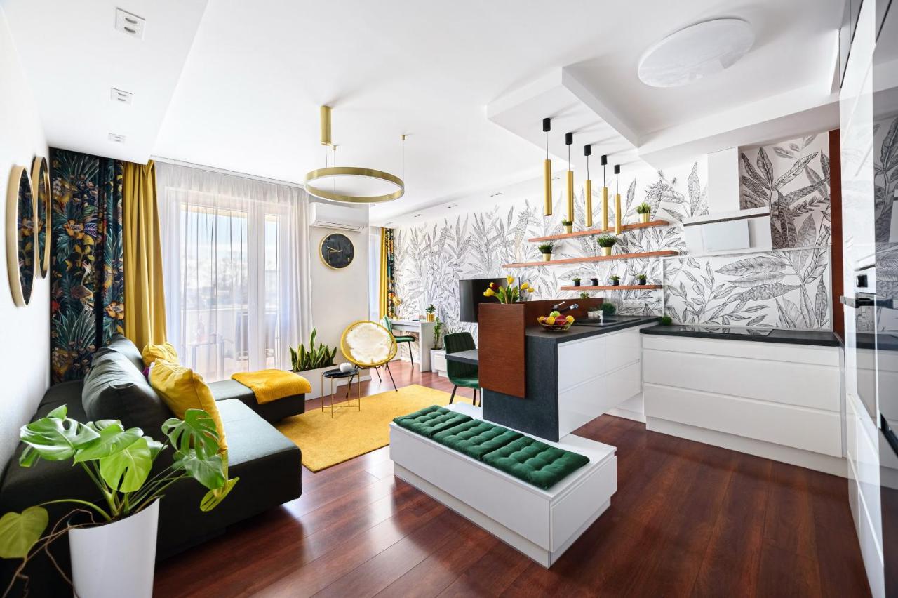 Hid19 Apartman Gyor Belvaros-Free Parking-Terrace Az Rq Vizi Elmenypark Es Gyogyfuerdonel Bagian luar foto