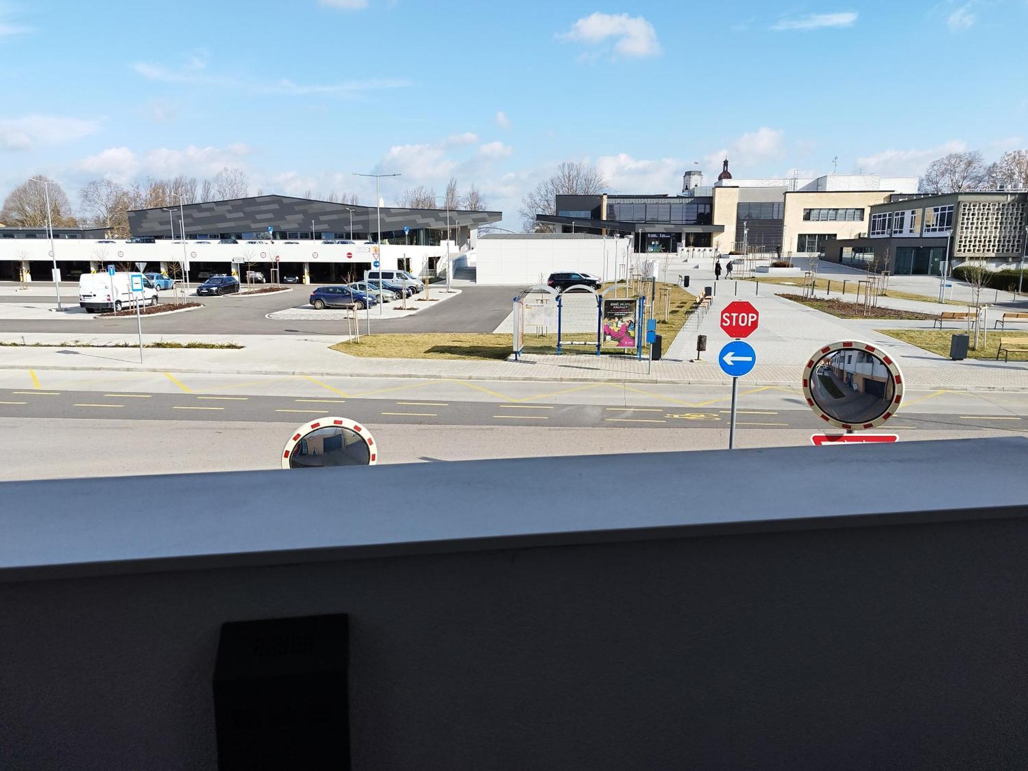 Hid19 Apartman Gyor Belvaros-Free Parking-Terrace Az Rq Vizi Elmenypark Es Gyogyfuerdonel Bagian luar foto